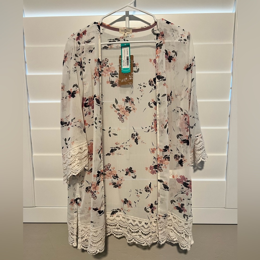 Mason & Belle Laura Crochet Trim Open Front Woven Top